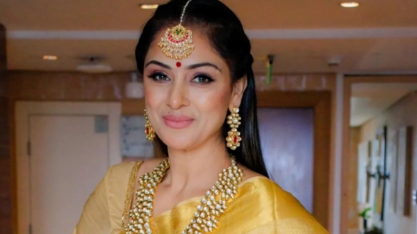 Today Simran Birthday Here are the details about her Net Worth