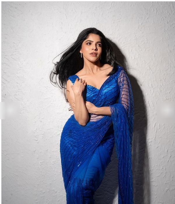 Bachelor Movie heroine Divya bharathi instagram post