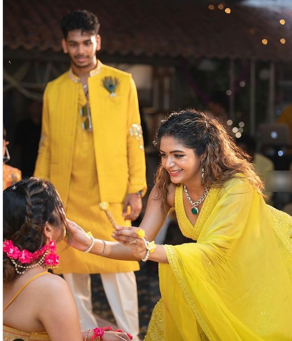 Actress Aditi shankar shared sister Aishwarya s haldi function photos and video