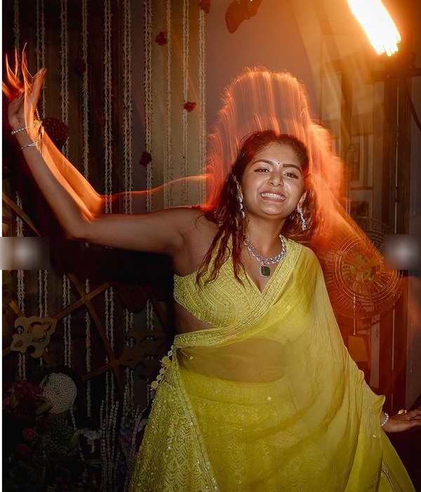 Actress Aditi shankar shared sister Aishwarya s haldi function photos and video