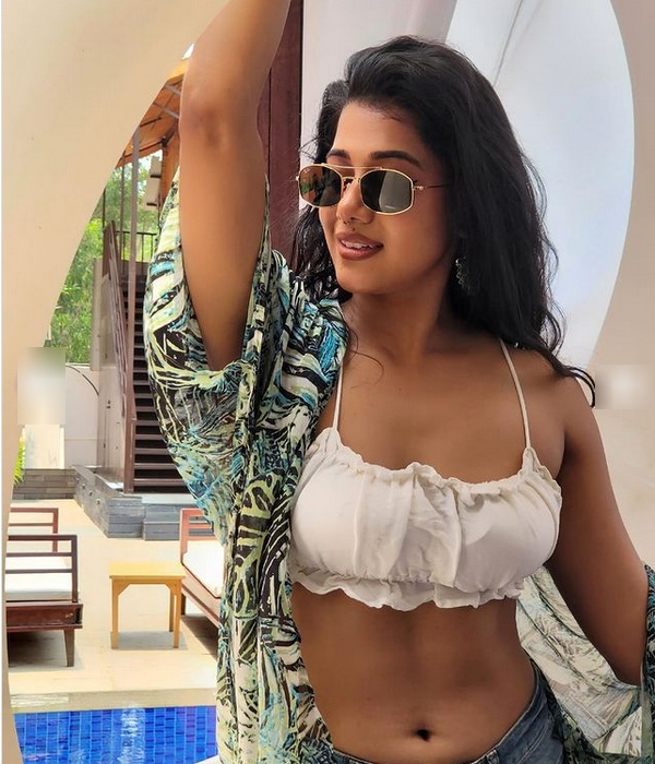 Actress shilpa manjunath Glamorous pics trending on social media