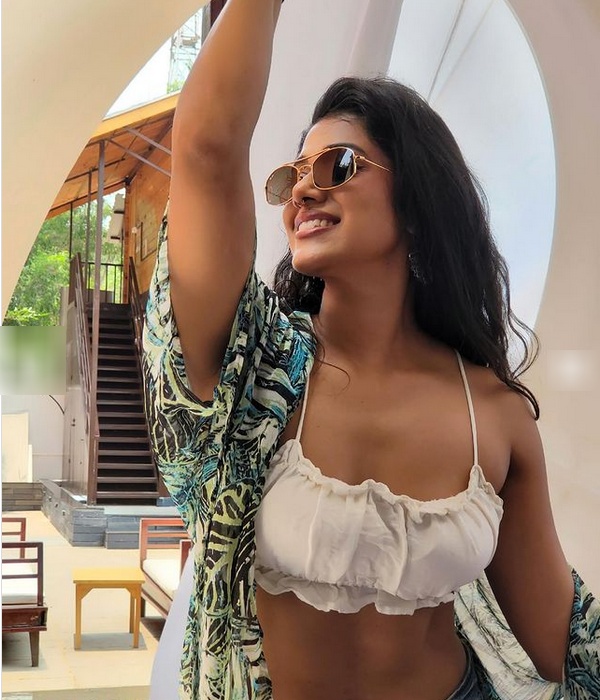 Actress shilpa manjunath Glamorous pics trending on social media