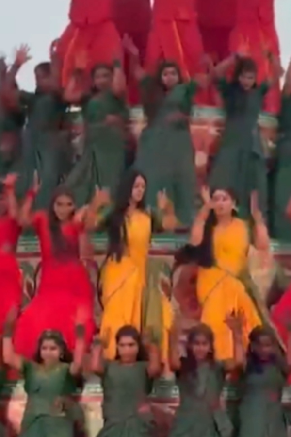 Aranmanai 4 Simran dance making video out now