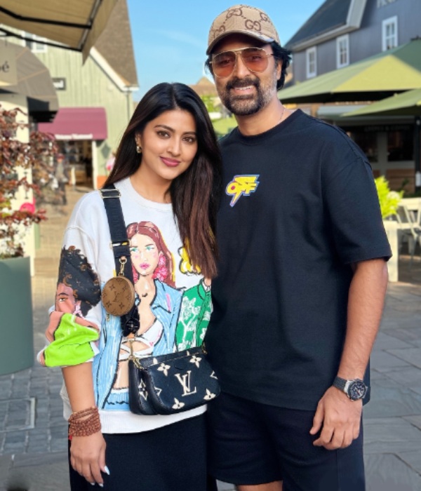 GOAT Actress Sneha and Prasanna s London trip photos goes trending