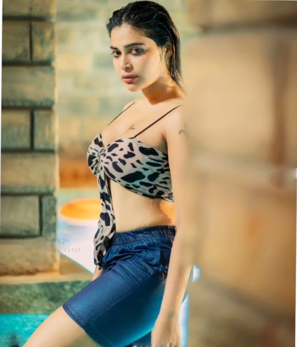 Actress Dharsha gupta swimming pool pics trending on social media Actress Dharsha gupta swimming pool pics trending on social media