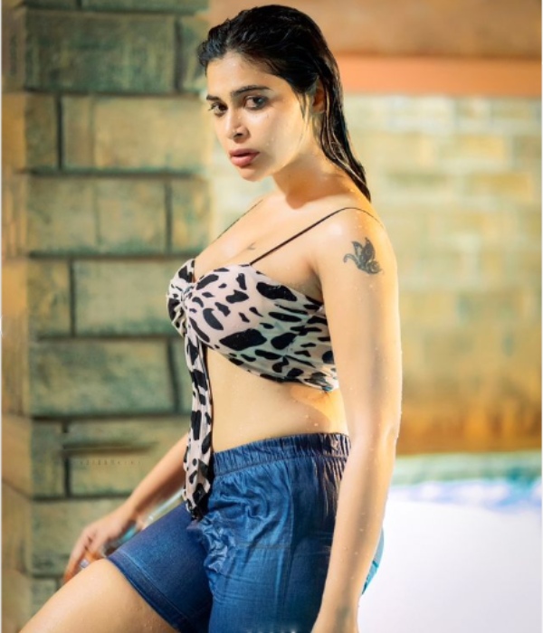 Actress Dharsha gupta swimming pool pics trending on social media Actress Dharsha gupta swimming pool pics trending on social media