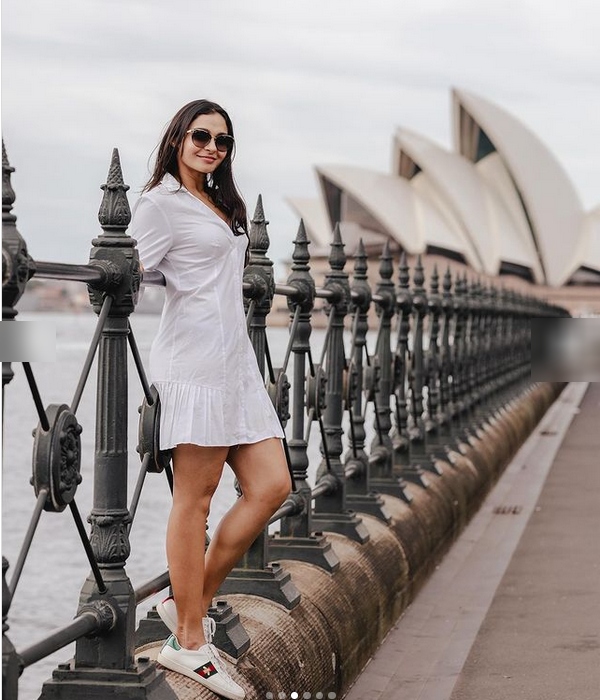 Actress Andrea jeremiah latest pics trending on social media