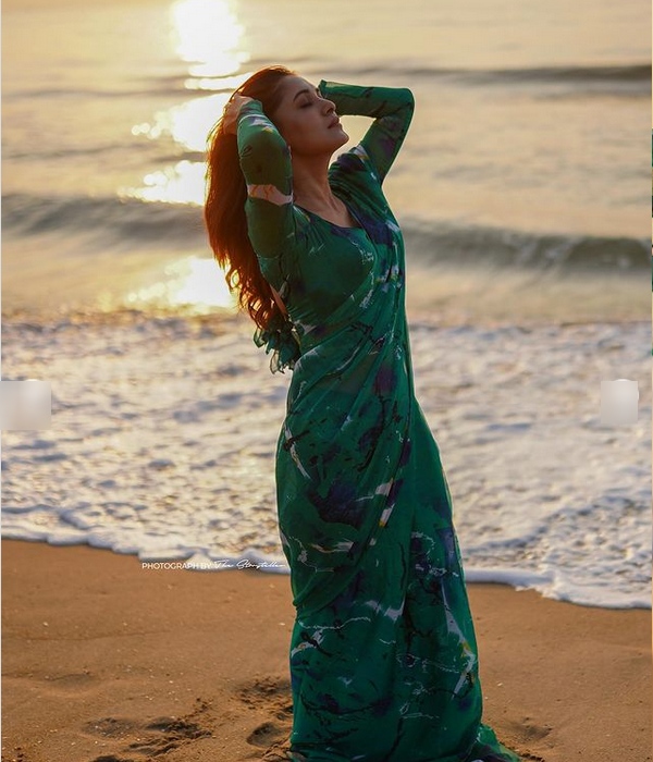 Actress vani bhojan photos trending on social media