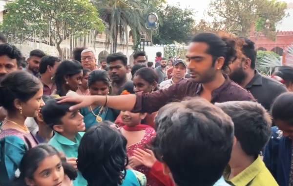 Actor Simbu met his fans in Delhi shooting of Kamal haasan s Thug life movie