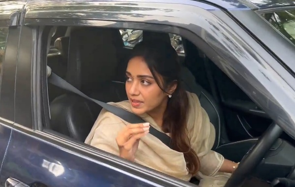 Nivetha Pethuraj Tollywood Heroine