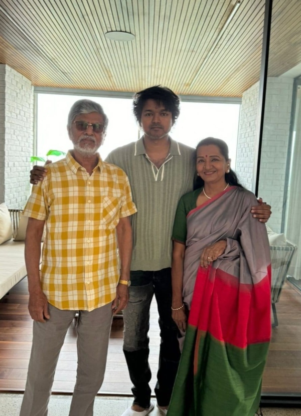 Thalapathy Vijay meets parents photos trending on social media
