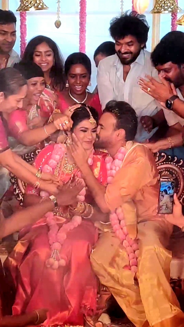 Yuvan Shankar Raaja Gangai Amaran Venkat Prabu Yuvan Shankar Raaja Gangai Amaran Venkat Prabu