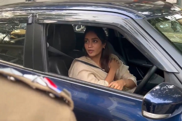 Nivetha pethuraj video