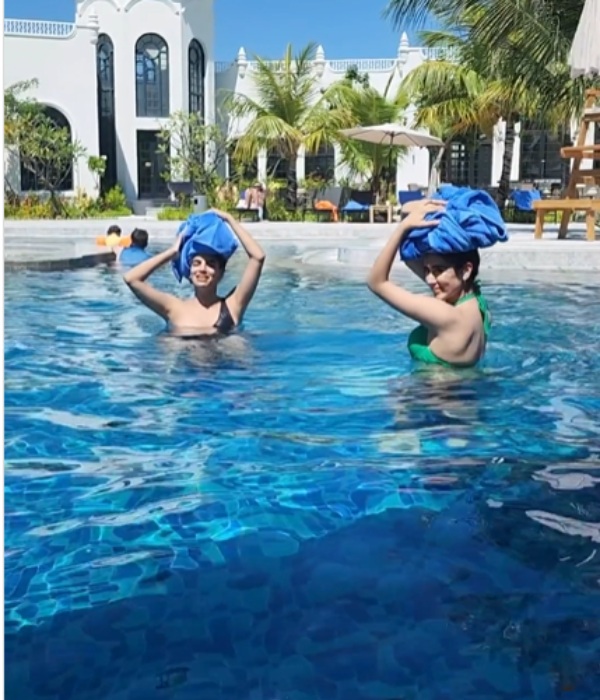 Singer jonita gandhi glamour photos