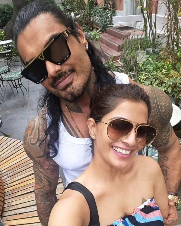 varalaxmi sarathkumar honeymoon nicholai sachdev