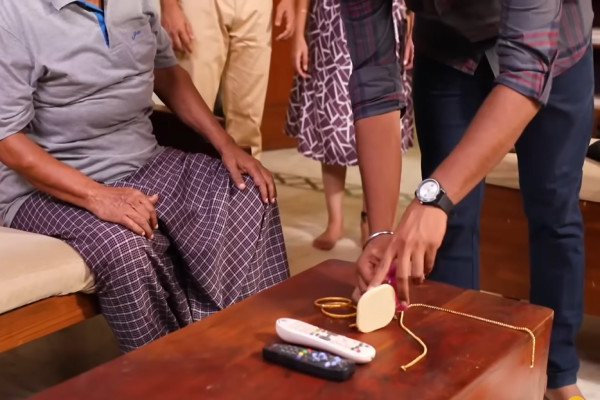 Television Siragadikka aasai serial Vijay tv