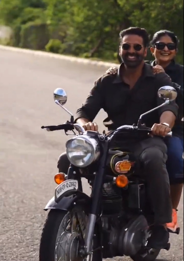 Sudha Kongara Suriya Akshay Kumar Sudha Kongara Suriya Akshay Kumar