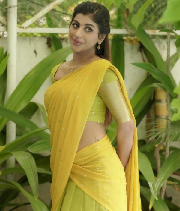 yashika aannand instagram Pics