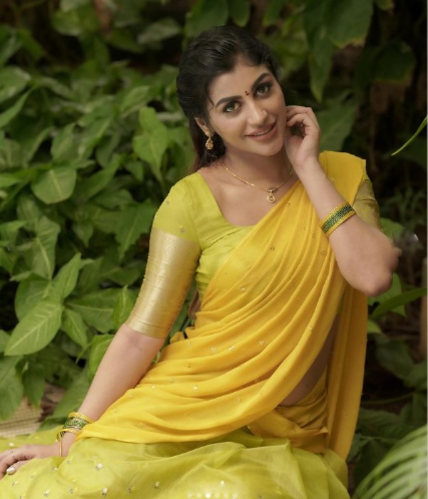 yashika aannand instagram Pics