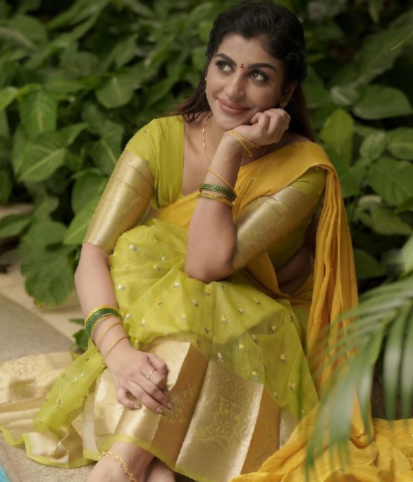 yashika aannand instagram Pics