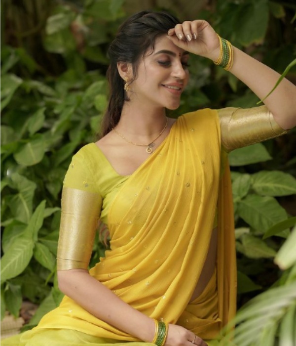 yashika aannand instagram Pics