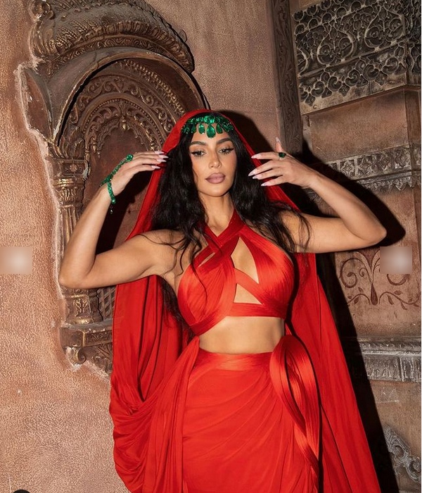 Kim Kardashian Anant Ambani selfie