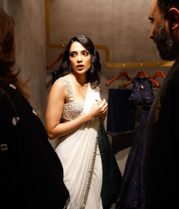 Sobhita Dhulipala net worth Naga Chaitanya