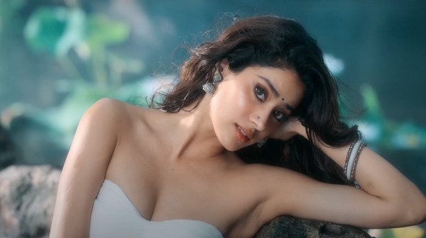 Jahnvi Kapoor Devara Movie Jahnvi Kapoor Glamour Song
