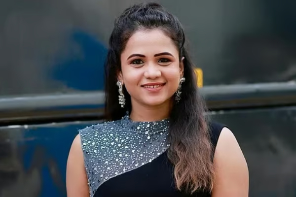 priyanka manimegalai issue blue sattai maran