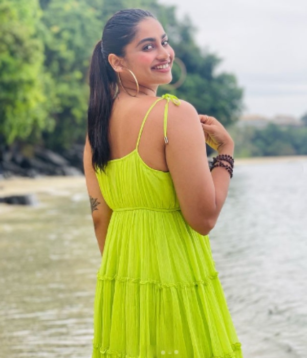 shivani narayanan vijay trisha shivani narayanan vijay trisha