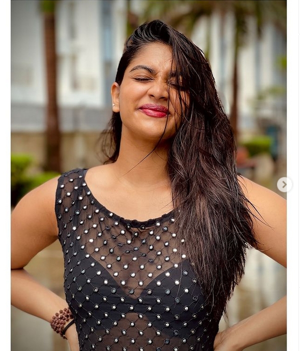 shivani narayanan instagram