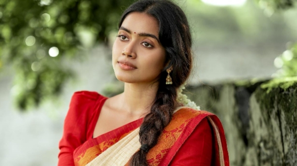 bigg boss 8 tharshika vijay sethupathi