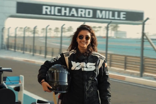 keerthy suresh ajith kumar car race