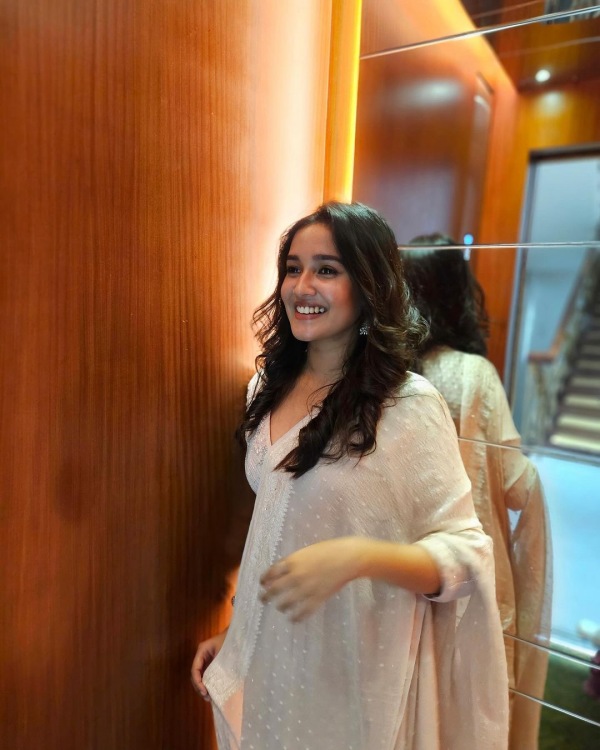 anikha surendran tamil cinema kollywood