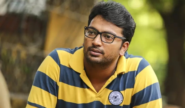 kalaiyarasan blue sattai maran sivakarthikeyan