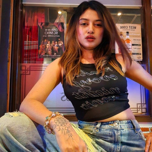 oviya tattoo heroine