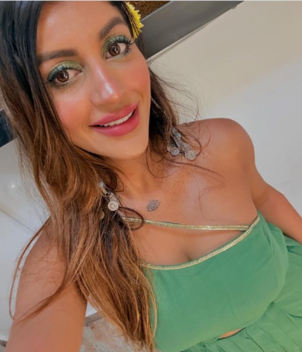 yashika anand instagram