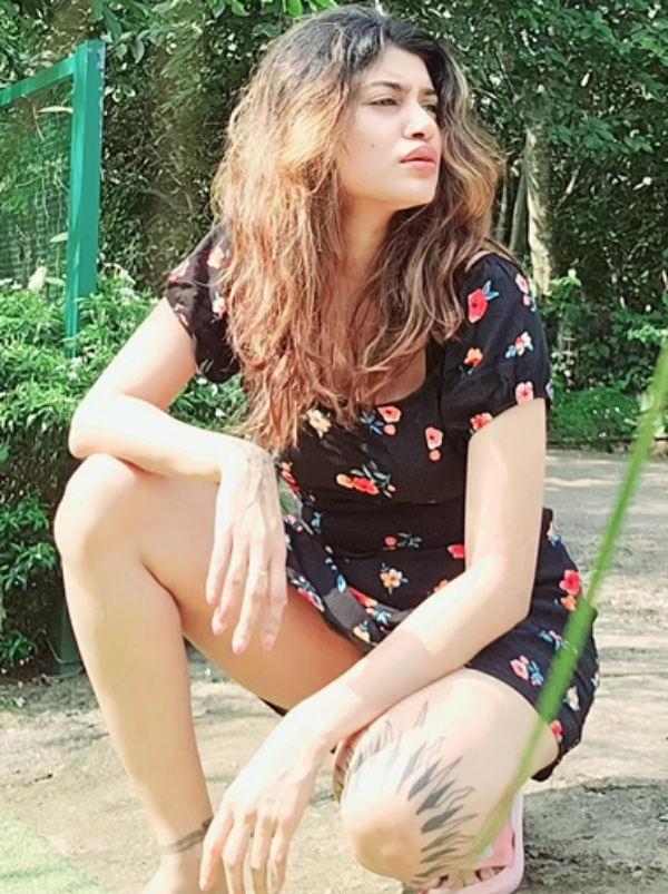 oviya tattoo heroine