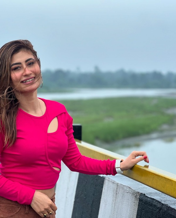 sunita gogai bigg boss tamil season 8 vijay sethupathi 8