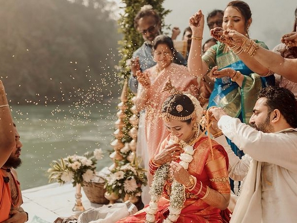 ramya pandian lovel dhawan honeymoon