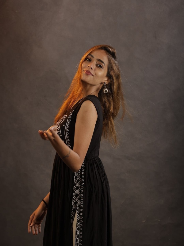 riya bigg boss tamil season 8 vijay sethupathi 8