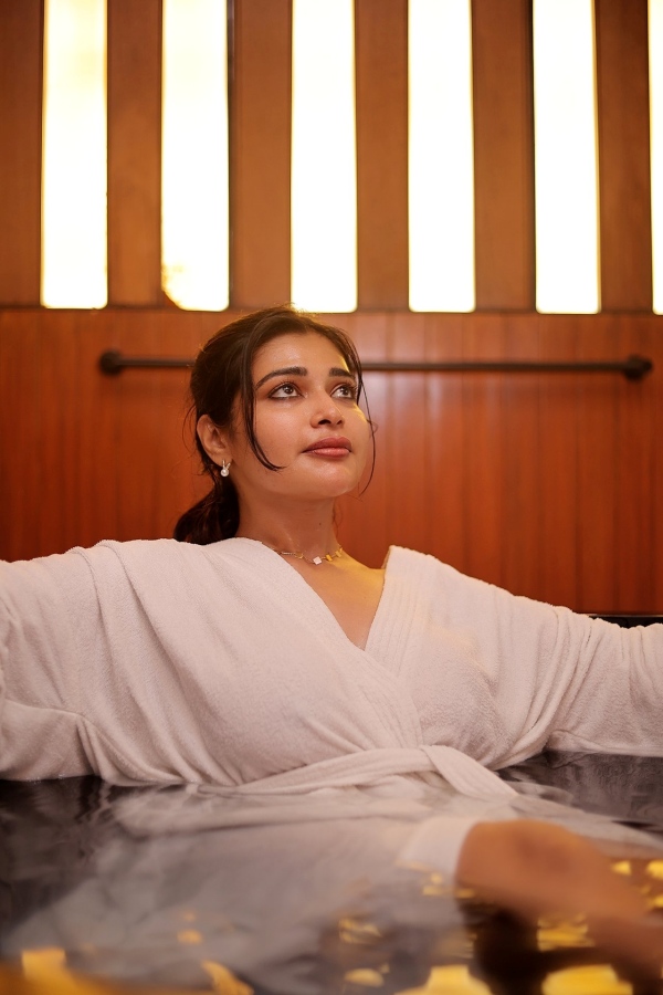 television dharsha gupta bigg boss tamil 8