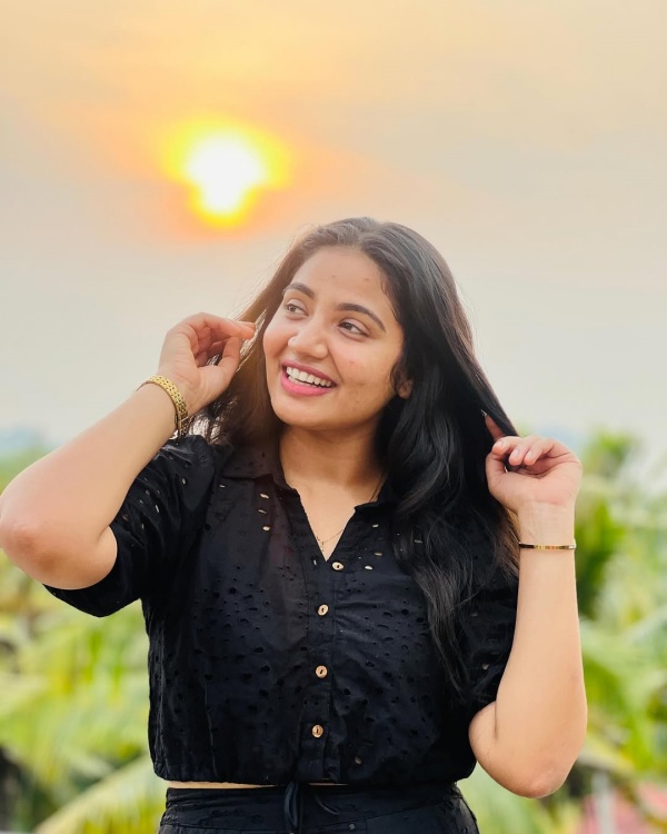 bigg boss tamil anshitha