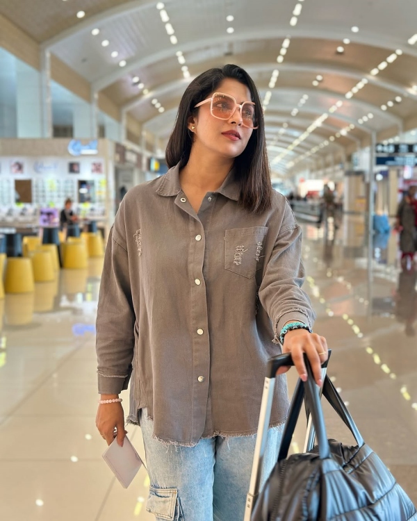 lubber pandhu swasika lubber pandhu swasika