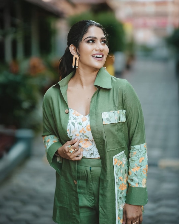 lubber pandhu swasika lubber pandhu swasika