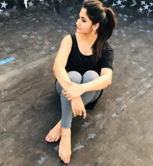 bigg boss show mr house keeping movie losliya bigg boss show mr house keeping movie losliya