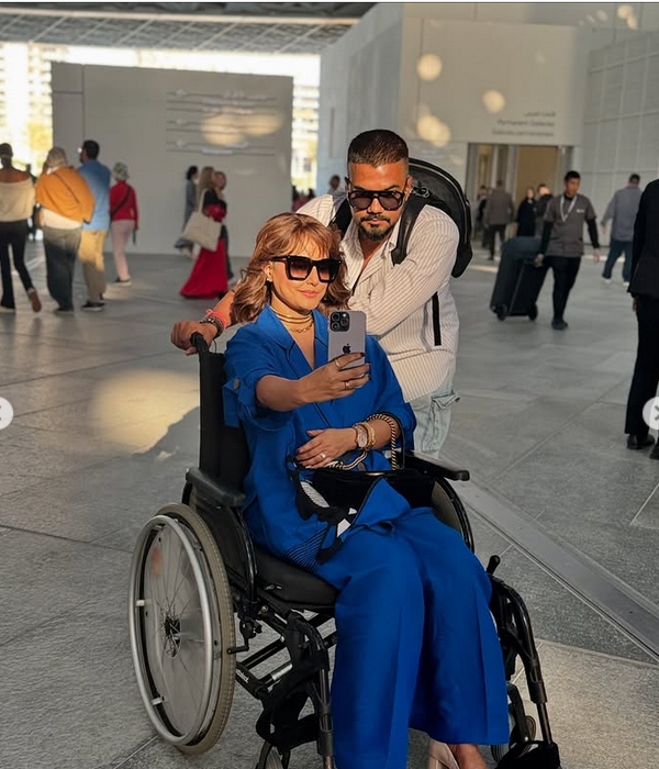 hina khan breast cancer