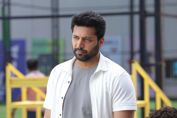 ravi mohan nithya menen kadhalikka neramillai blue sattai maran ravi mohan nithya menen kadhalikka neramillai blue sattai maran