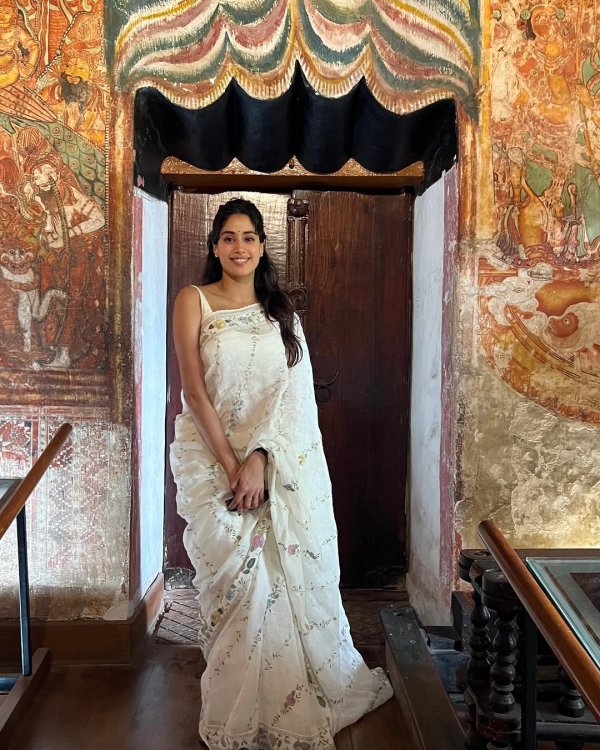 janhvi kapoor saree