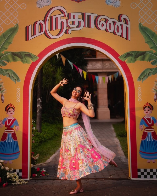 samantha keerthy suresh heroine